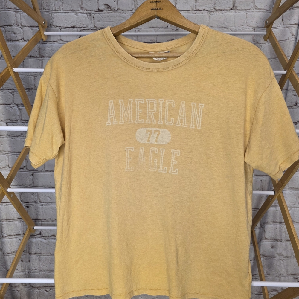 American Eagle Outfitters Yellow Short Sleeve Tee